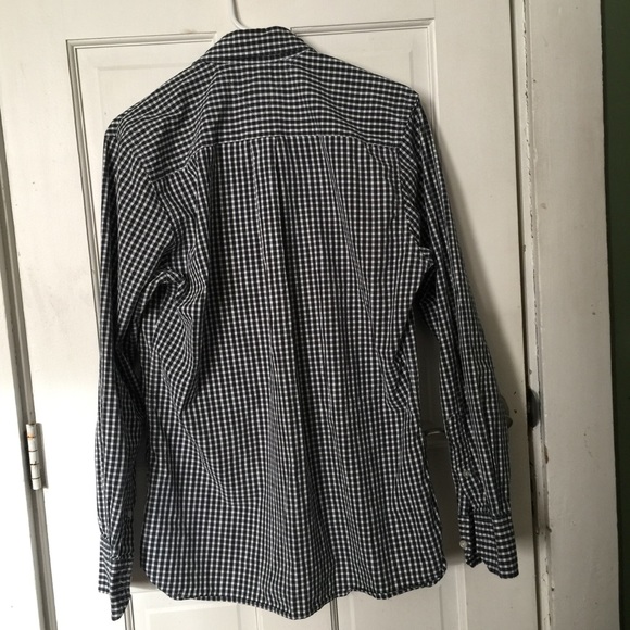 Very Handsome Tommy Hilfiger Button Down - Picture 5 of 7